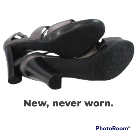 BRIGHTON Viva, Italian Leather Heel. 9M Pewter/Black. - Picture 4 of 5